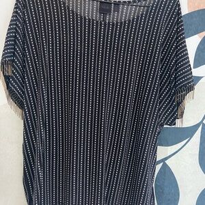 Black and White Patterned Women's Top